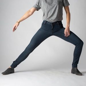 RALEIGH DENIM WORKSHOP Women’s Surry Dark Blue Jeans 25